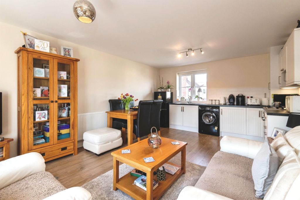 Property photo 3 of 14