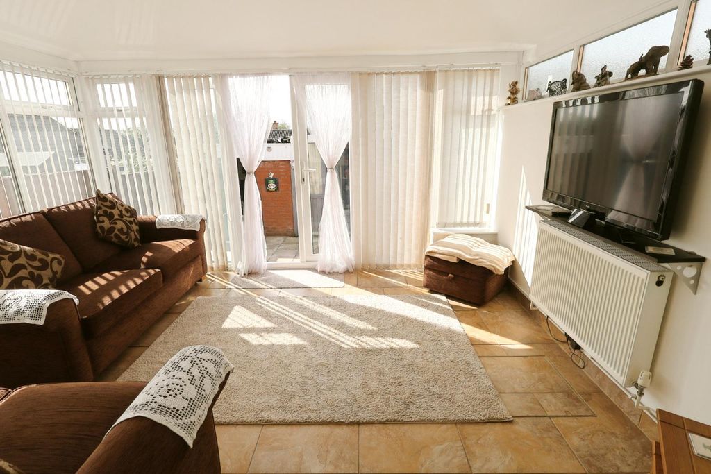 Property photo 3 of 12 Orangery