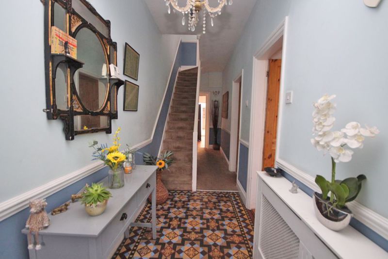 Property photo 2 of 17 Entrance Hall