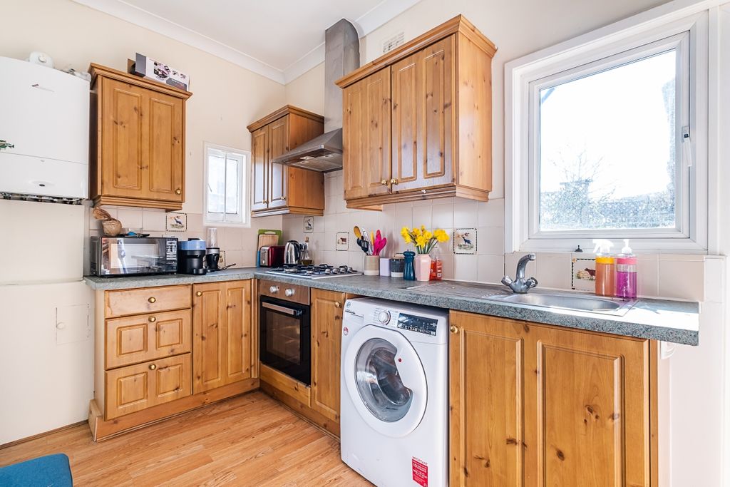 Property photo 3 of 11