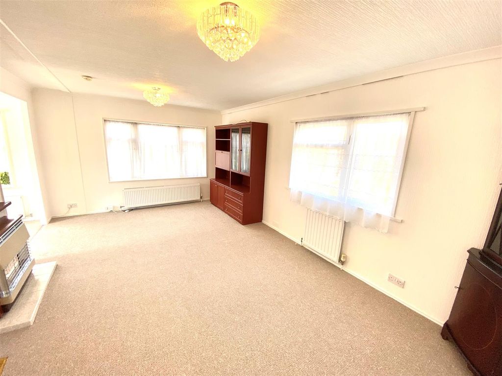 Property photo 2 of 10 L 29.Jpg