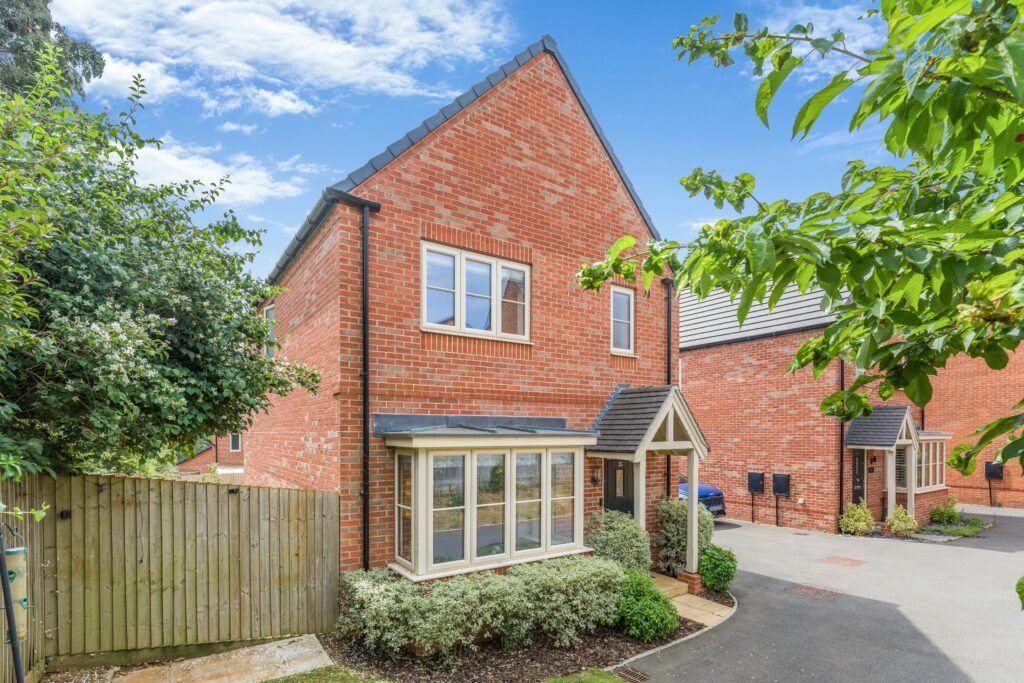 Property photo 1 of 21