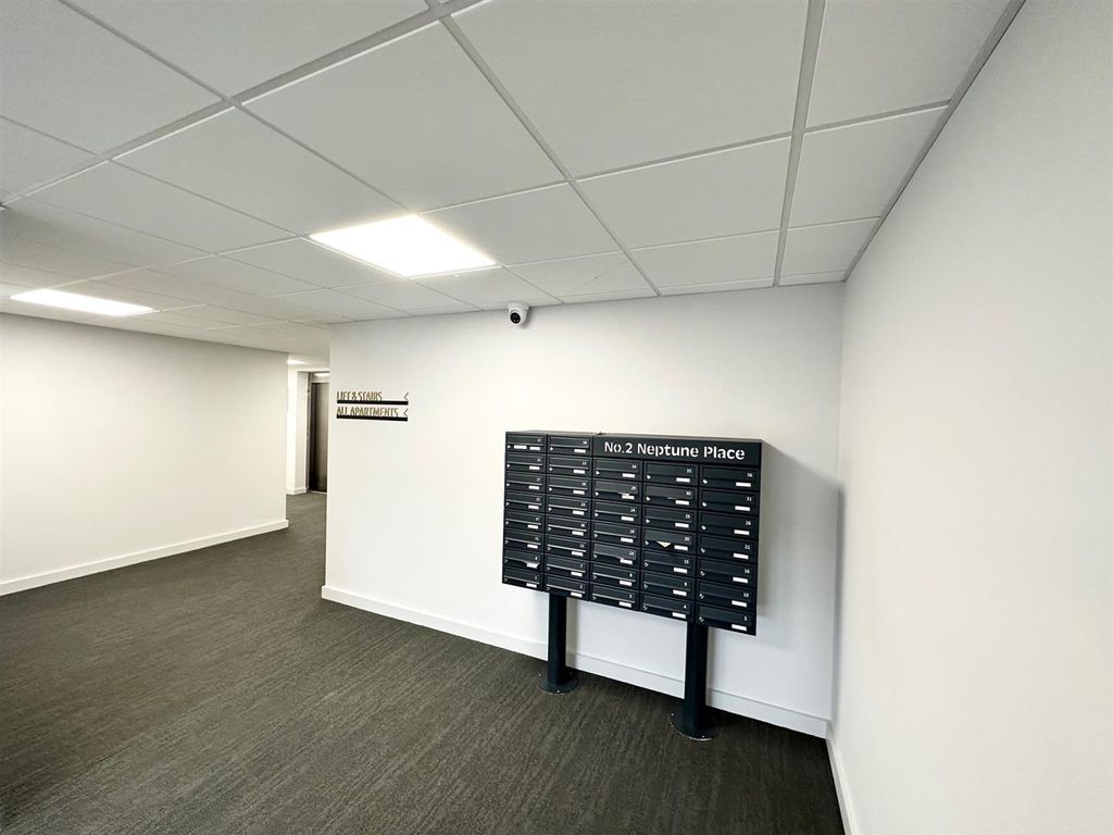 Property photo 2 of 18 Communal Area