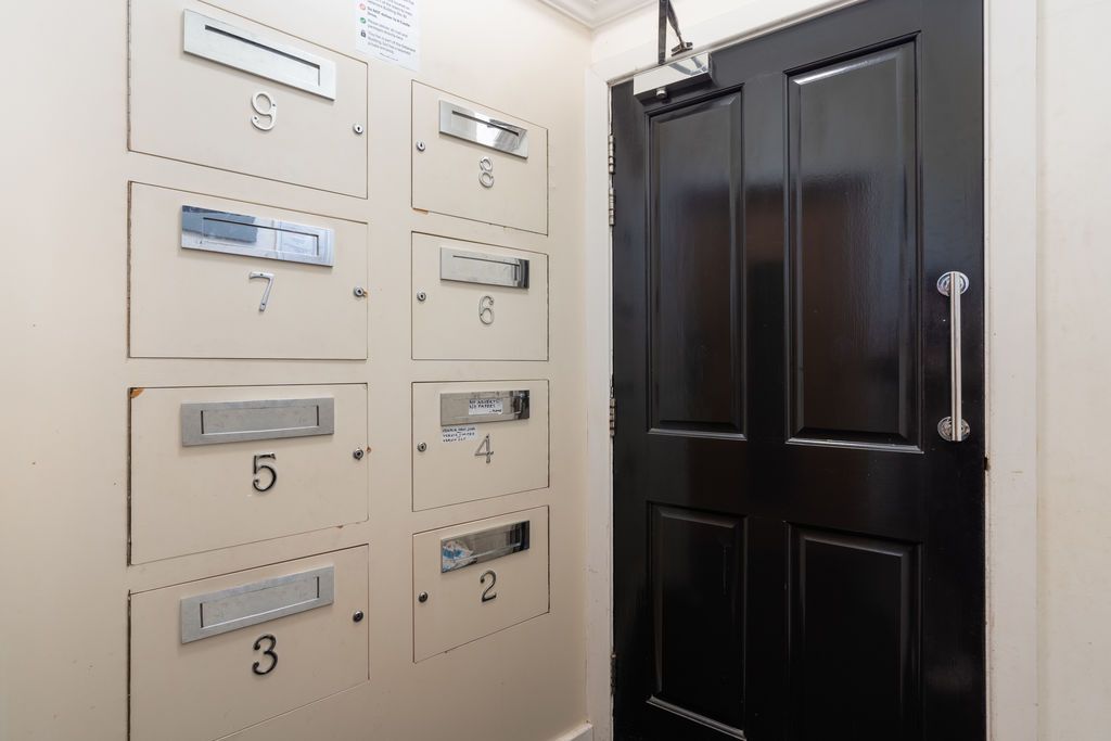 Property photo 2 of 14 9 Delamere Apartments
