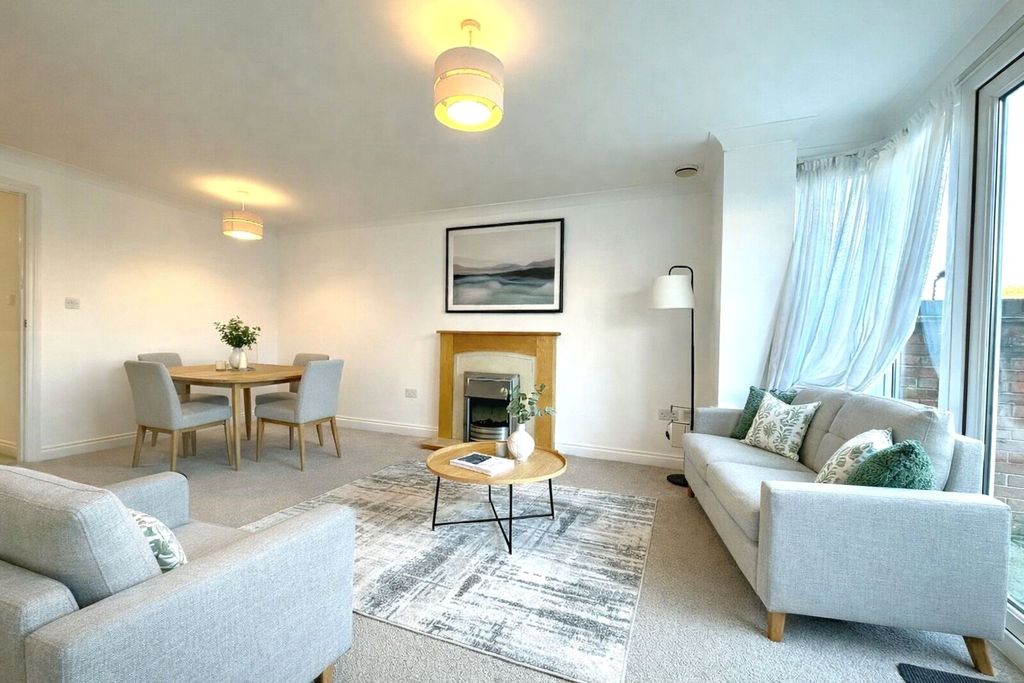 Property photo 2 of 12 Picture No. 24