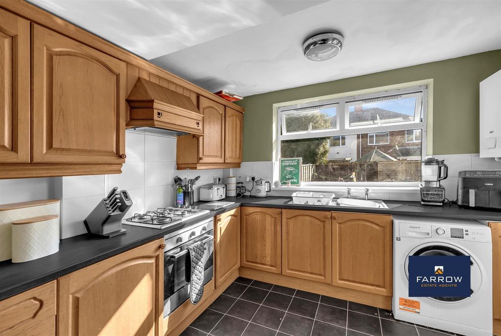 Property photo 2 of 23 Kitchen