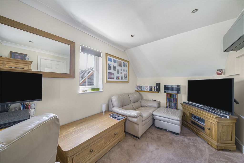 Additional image 56 of 5 bed detached house for saleCortland Close, Crayford, Kent DA1