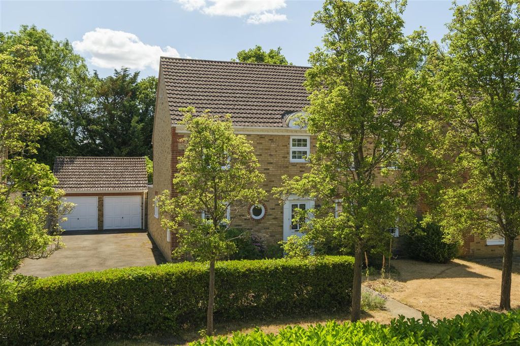 Property photo 3 of 33