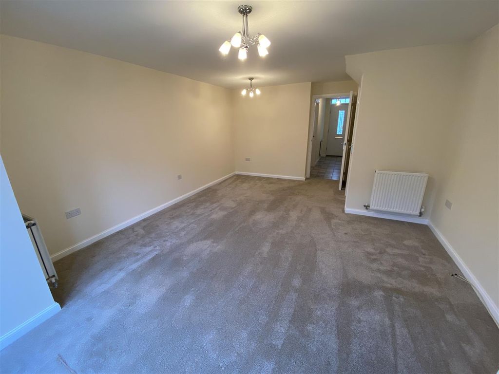 Property photo 3 of 15 Living Room