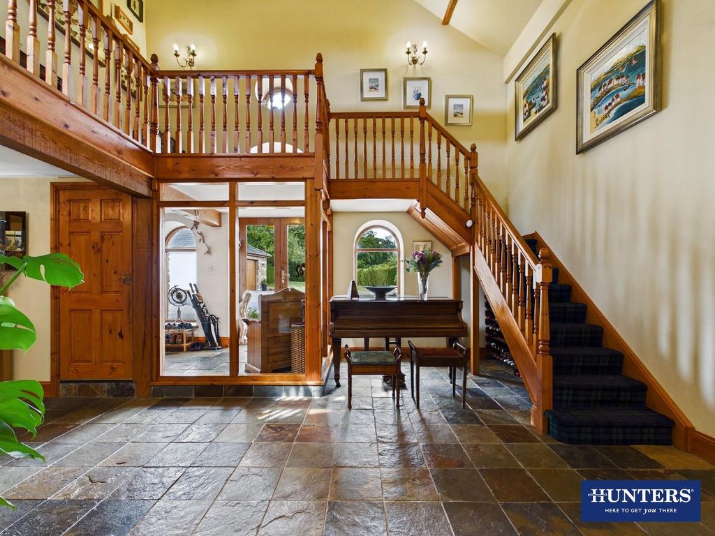 Property photo 3 of 44 Hallway