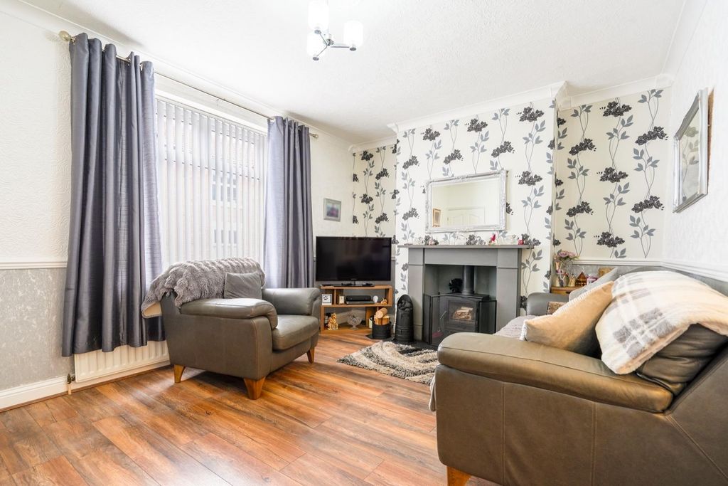 Property photo 2 of 9 Living Room