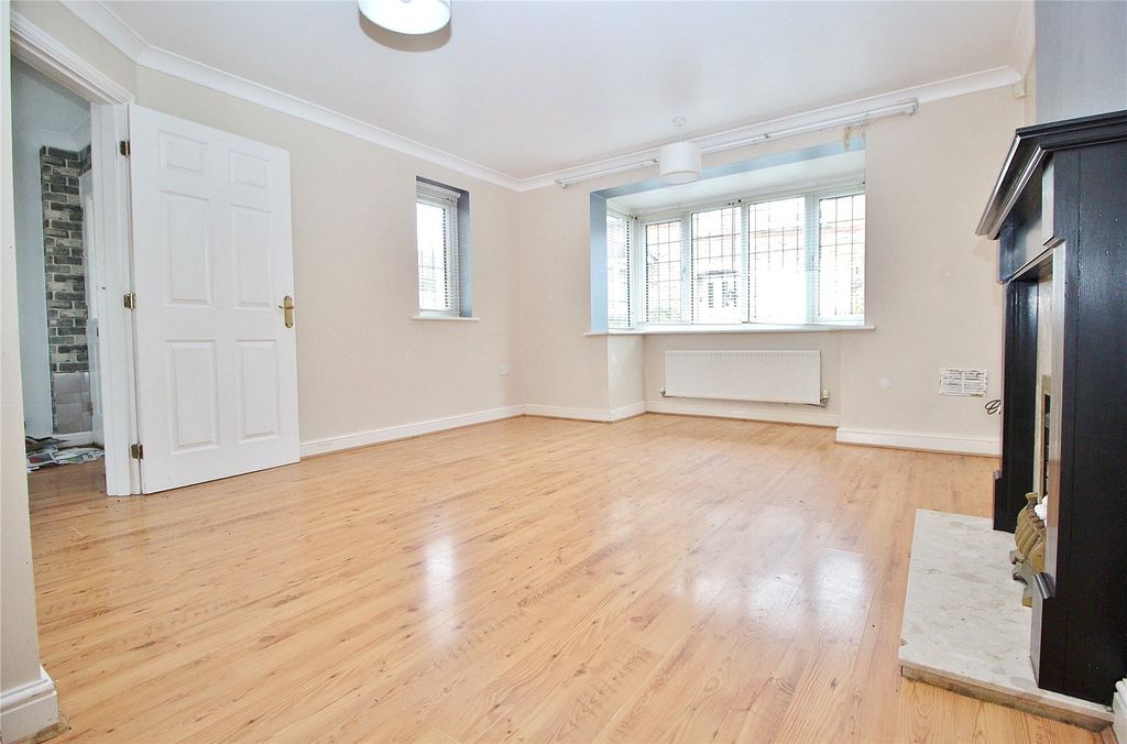 Property photo 3 of 17 Picture No. 24