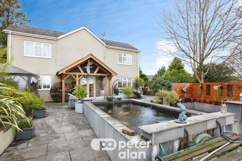 Property photo 2 of 34