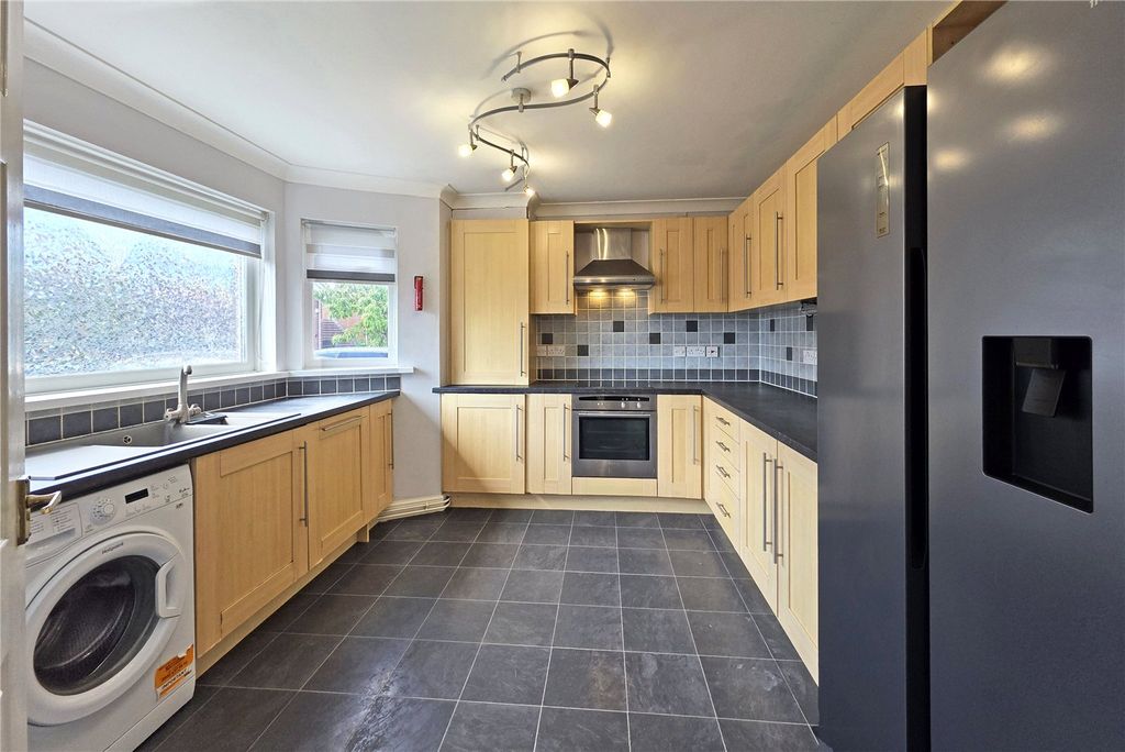 Property photo 3 of 16 Kitchen