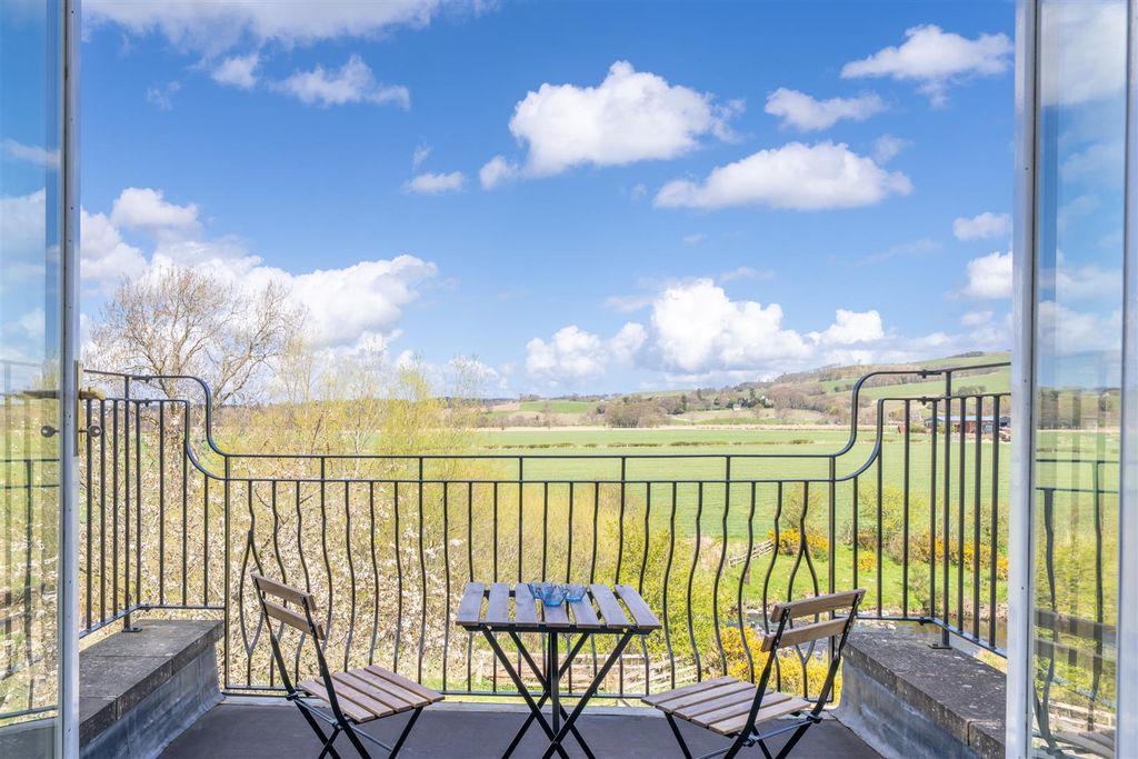 Property photo 2 of 34 Kissinggate_Cottage-10.Jpg