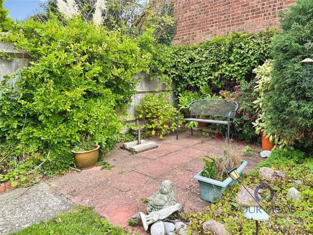 Property photo 2 of 26 Garden