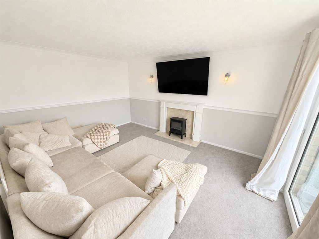 Property photo 2 of 13 0A8A9Cec.Png