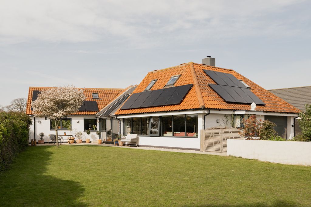 Property photo 2 of 34 337504 - Farthings, Reydon, Southwold-4.Jpg