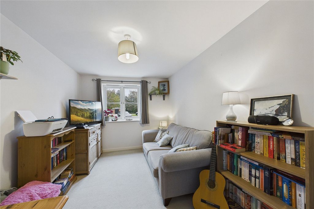 Property photo 3 of 11 Picture No. 10