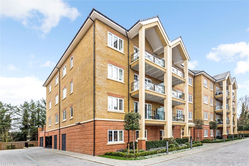 Property photo 1 of 9 External