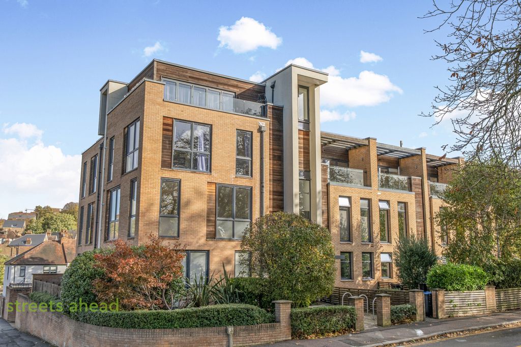 Property photo 1 of 21 c6Ef50B6-B450-4Ca...