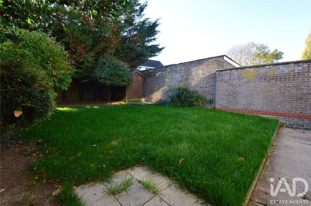 Property photo 2 of 11