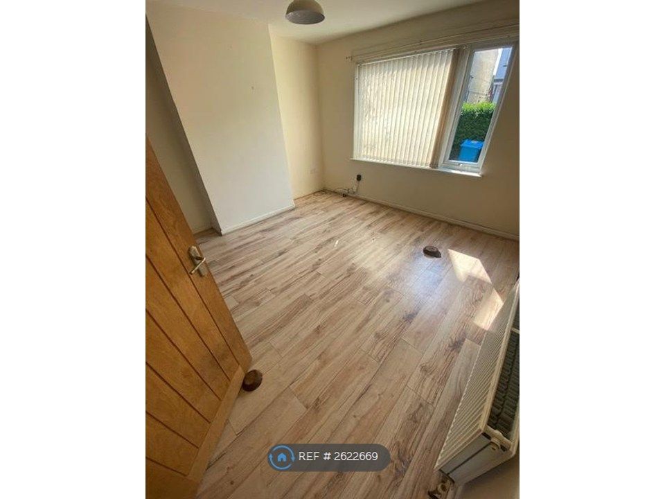 Property photo 2 of 14 Living Room