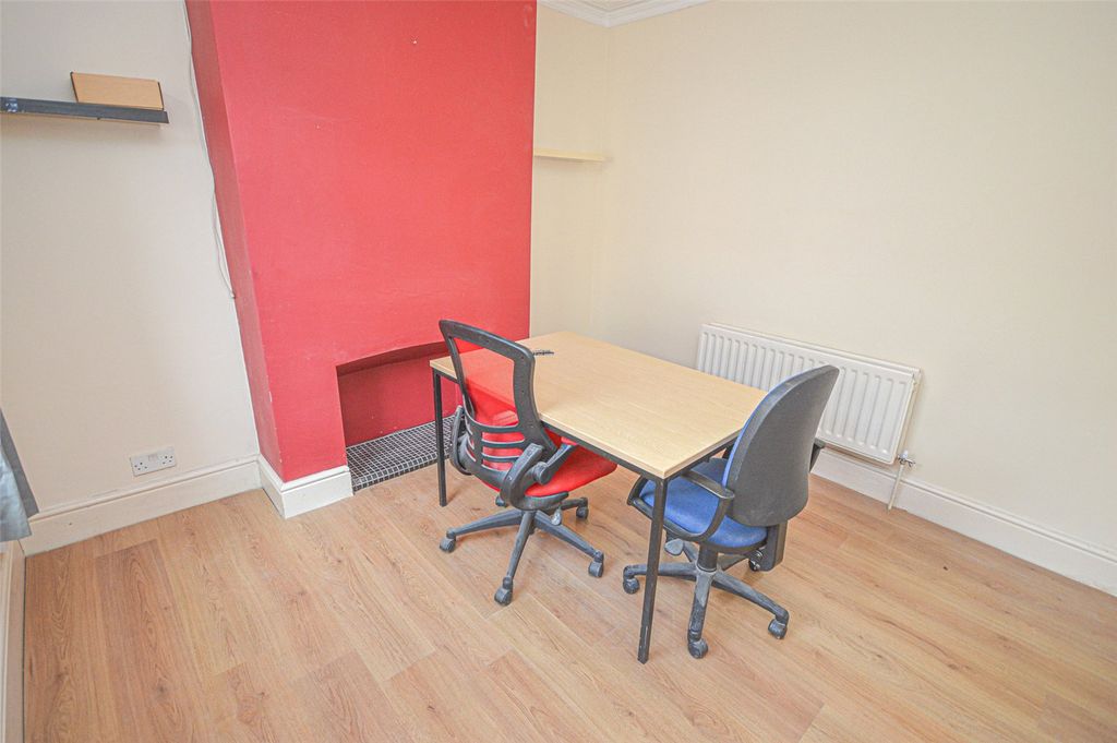 Property photo 2 of 9 Picture No. 03