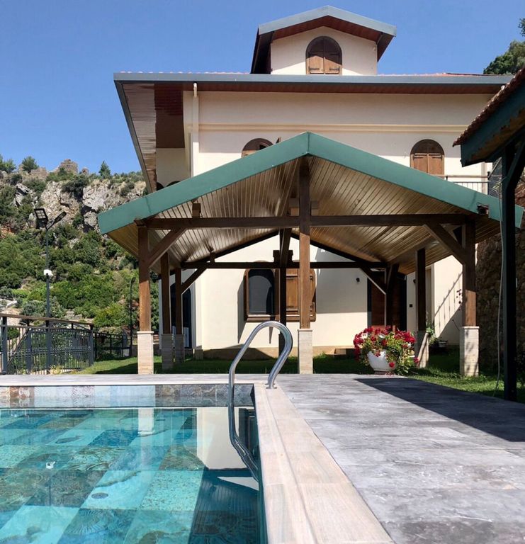 Property photo 2 of 10 An Idyllic Nature View Alanya Property For Sale - Private Pool, Garden And Sun Terraces