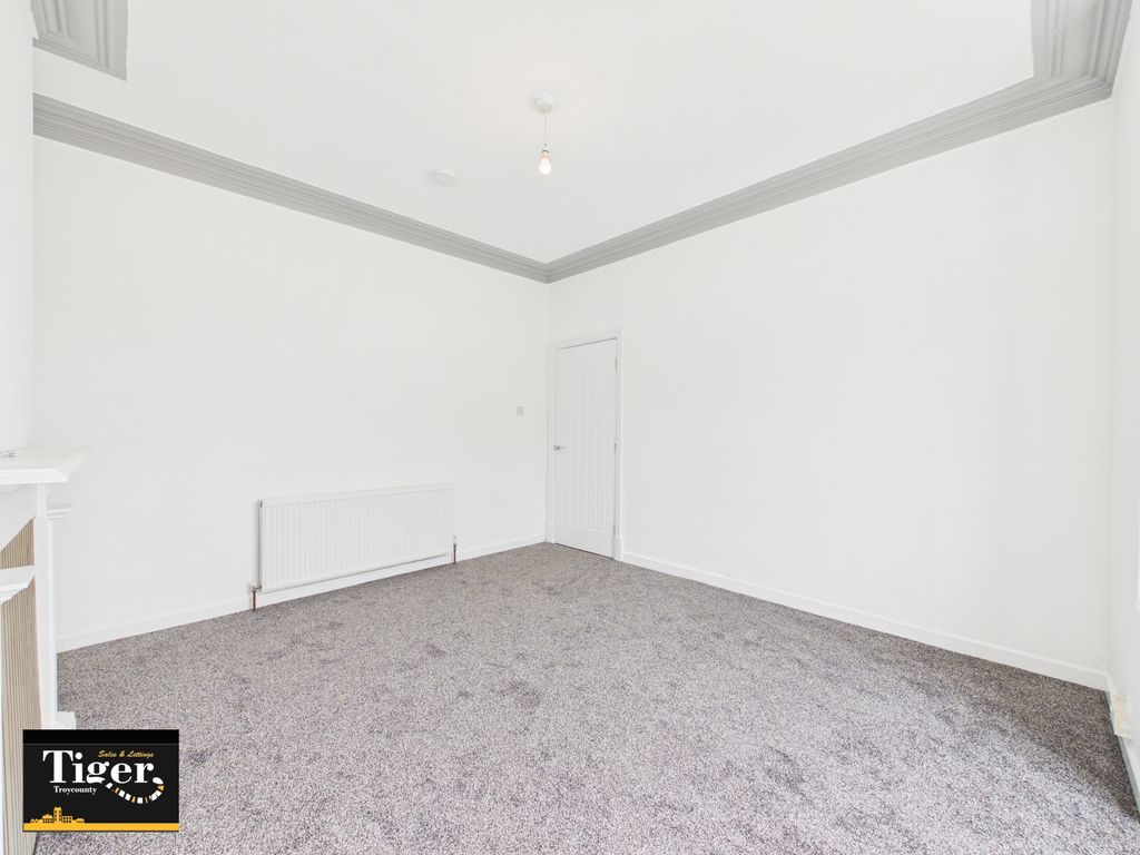 Property photo 3 of 7 Cam03440G0-Pr0664-Still005