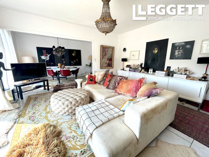 Property photo 2 of 10