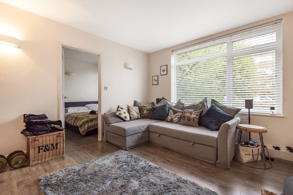 Property photo 2 of 7 653333 (3)