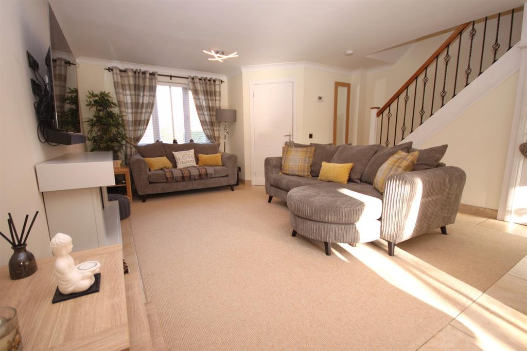 Property photo 3 of 13 Img_9466.Jpg