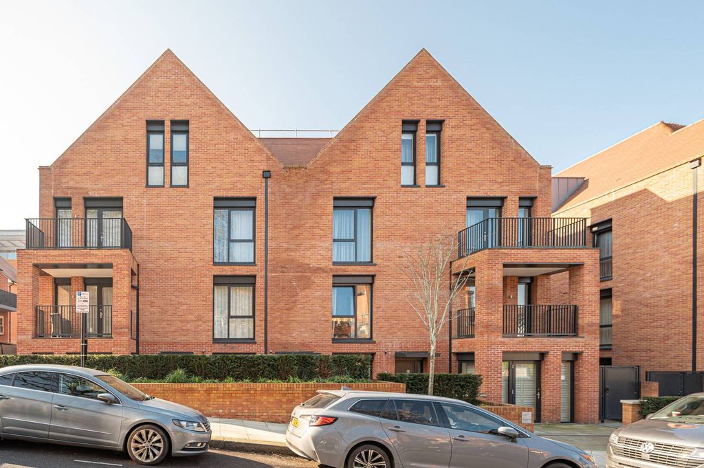 Property photo 2 of 9