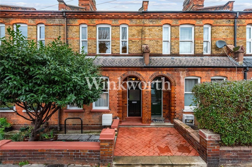 Property photo 2 of 25 Picture No. 19