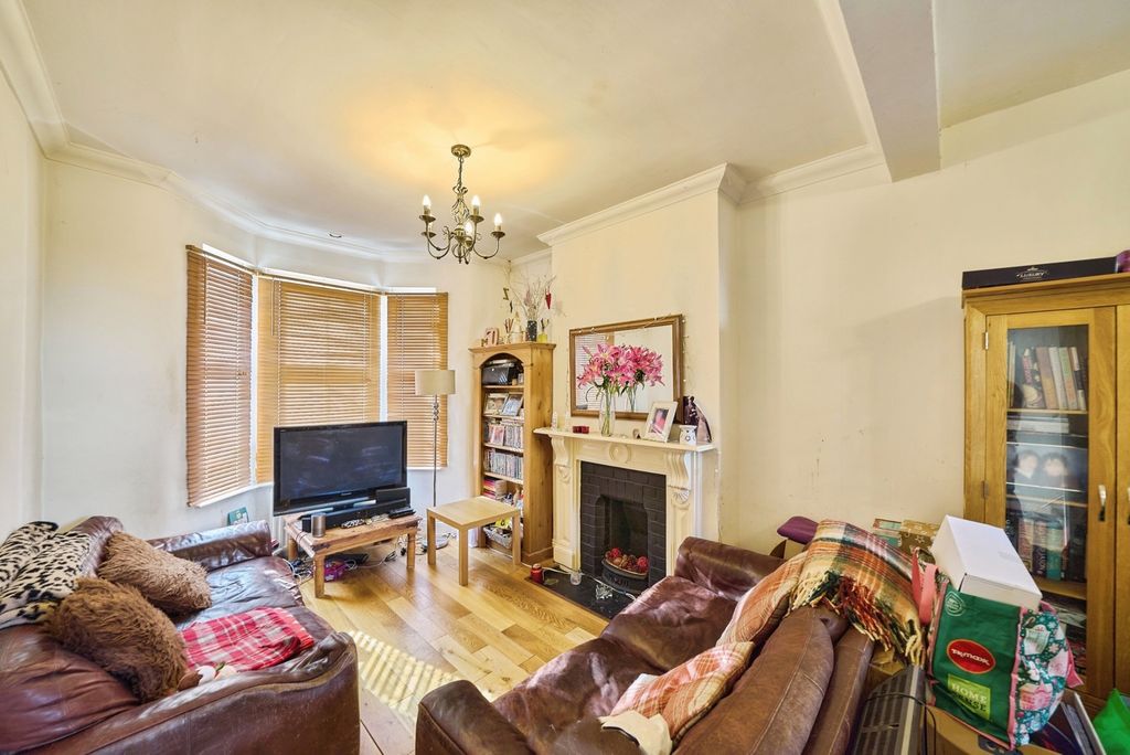 Property photo 2 of 15 Pbox-Img.Jpg