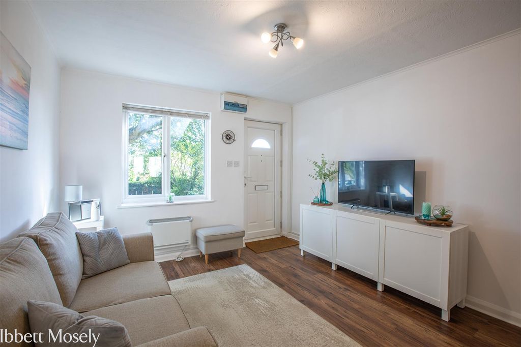 Property photo 2 of 8 29 Reception Room.Jpg