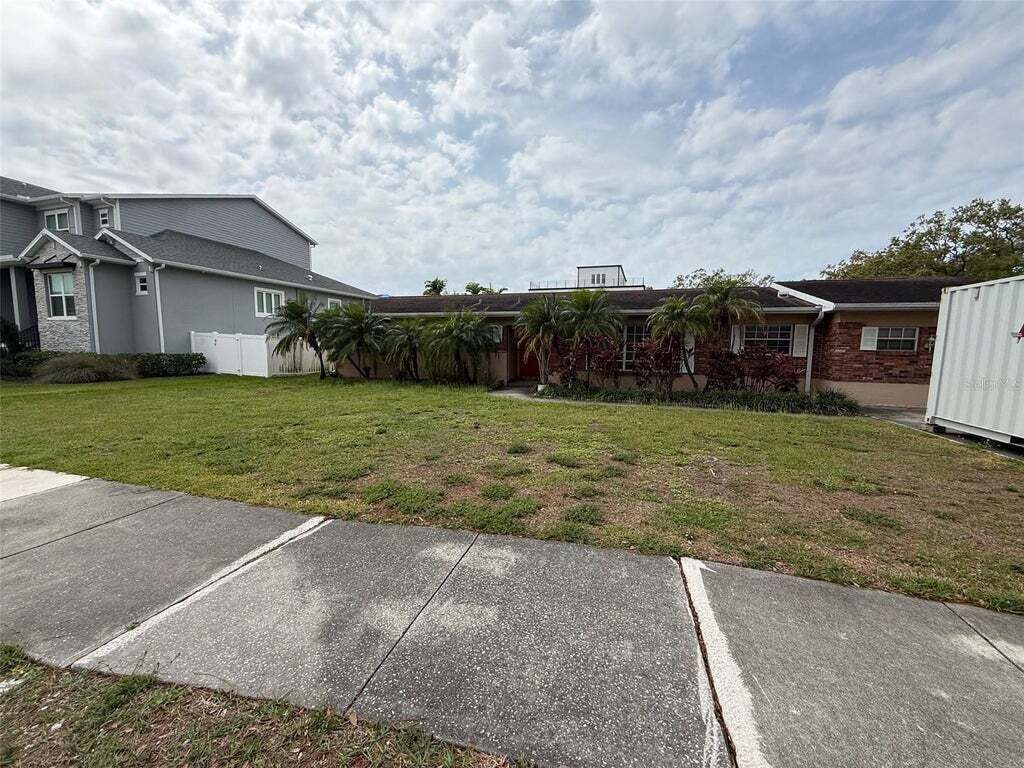Property photo 1 of 3