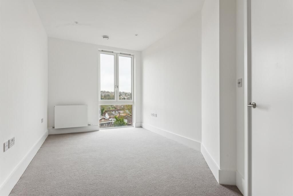 Property photo 2 of 4