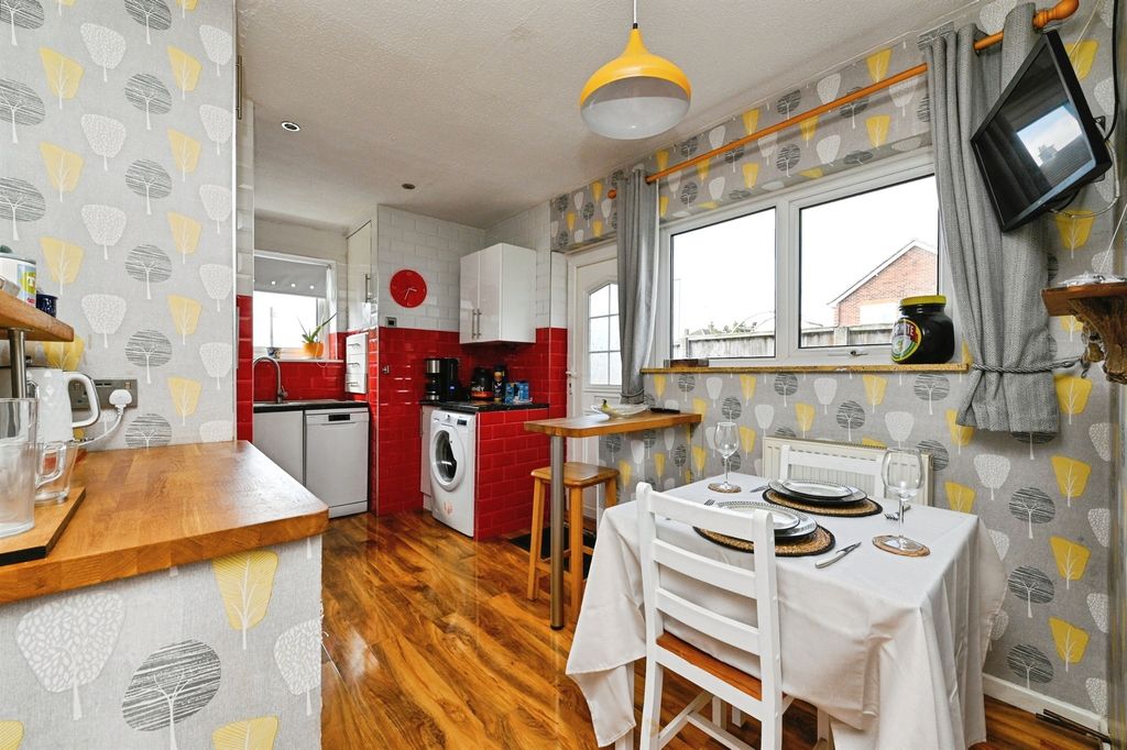 Property photo 2 of 15