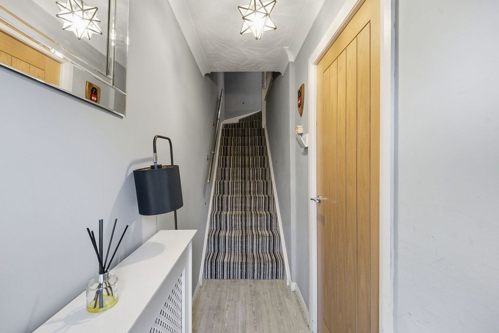 Property photo 3 of 28 Hallway