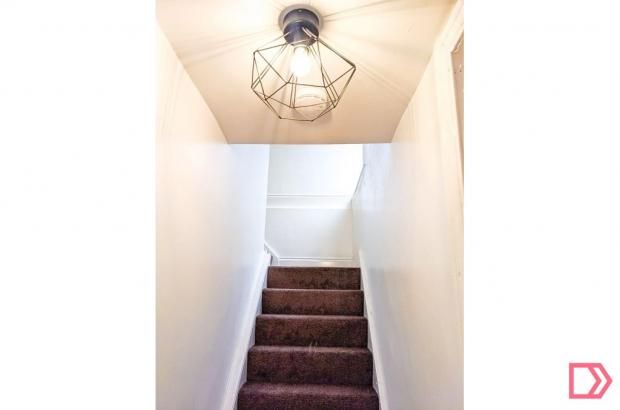 Property photo 2 of 10 O_1J09Mkvrb9Lnhjffeg