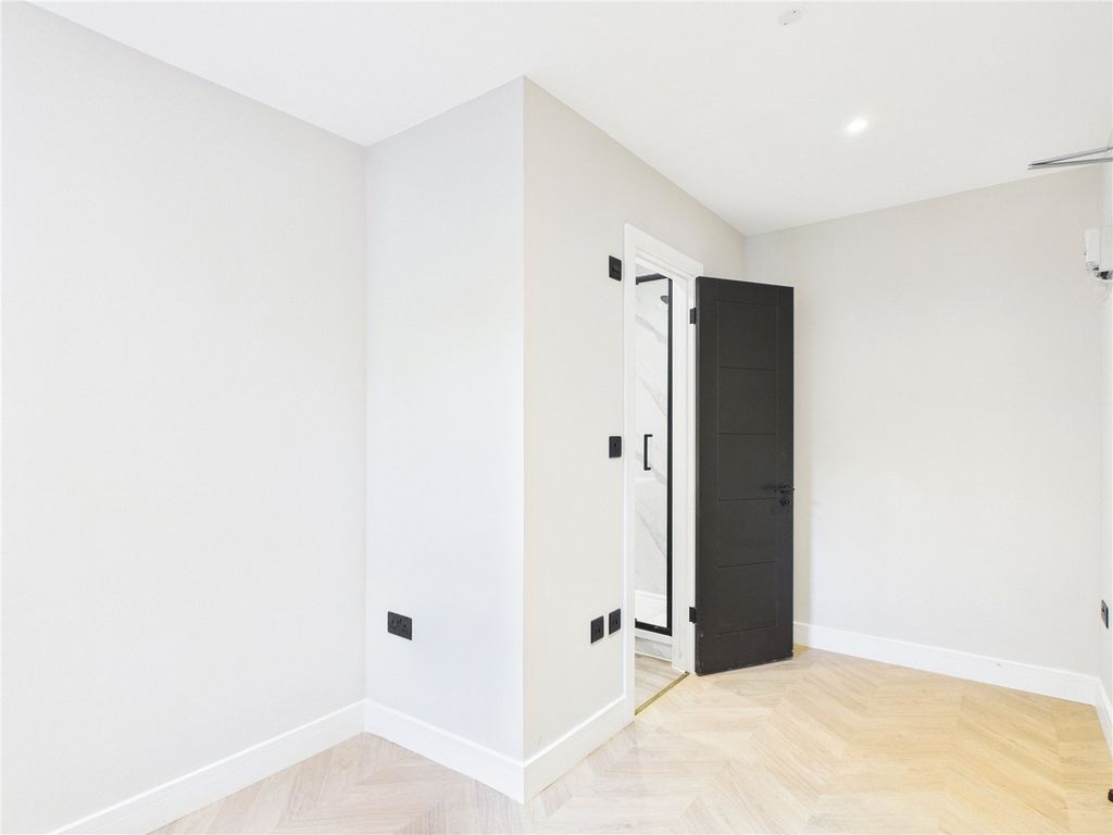 Property photo 2 of 3 Picture No. 02