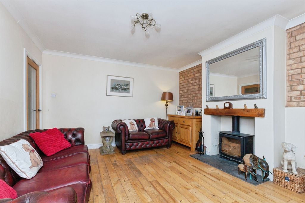 Property photo 2 of 15