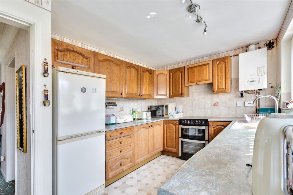 Property photo 3 of 31 Kitchen_2.Jpeg