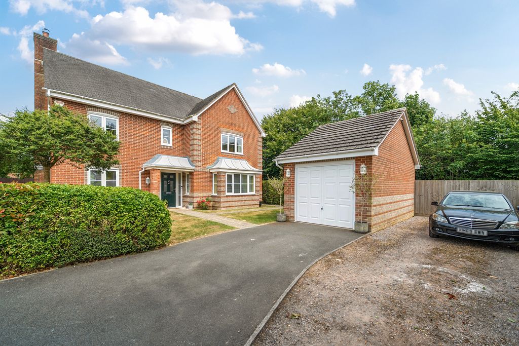 Property photo 1 of 33
