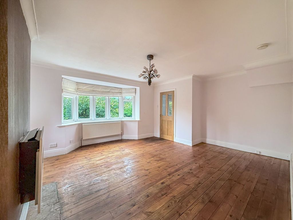 Property photo 3 of 23