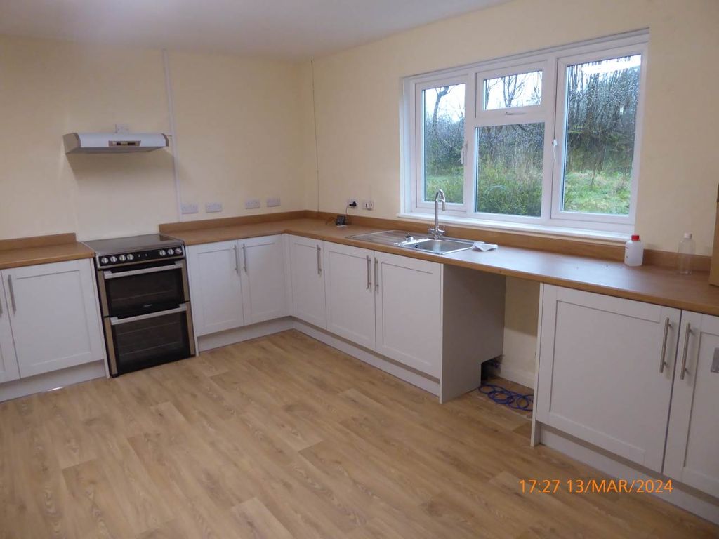 Property photo 1 of 12 P1220934