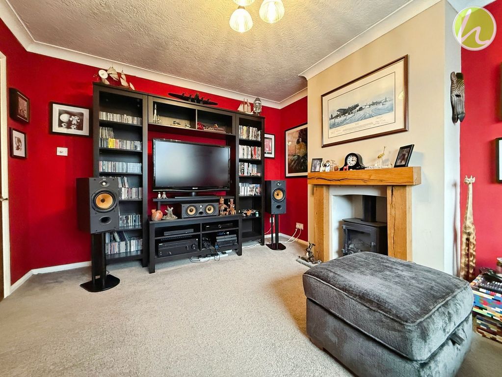 Property photo 3 of 23