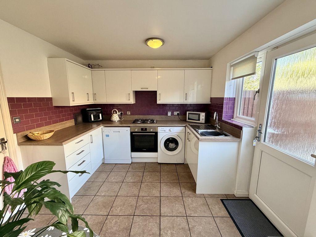 Property photo 2 of 9 Kitchen-Diner